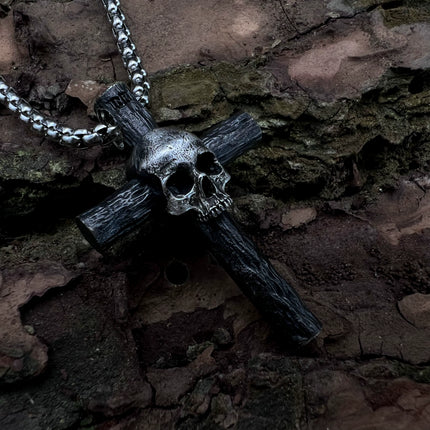 SKULL WOOKEN CROSS PENDANT